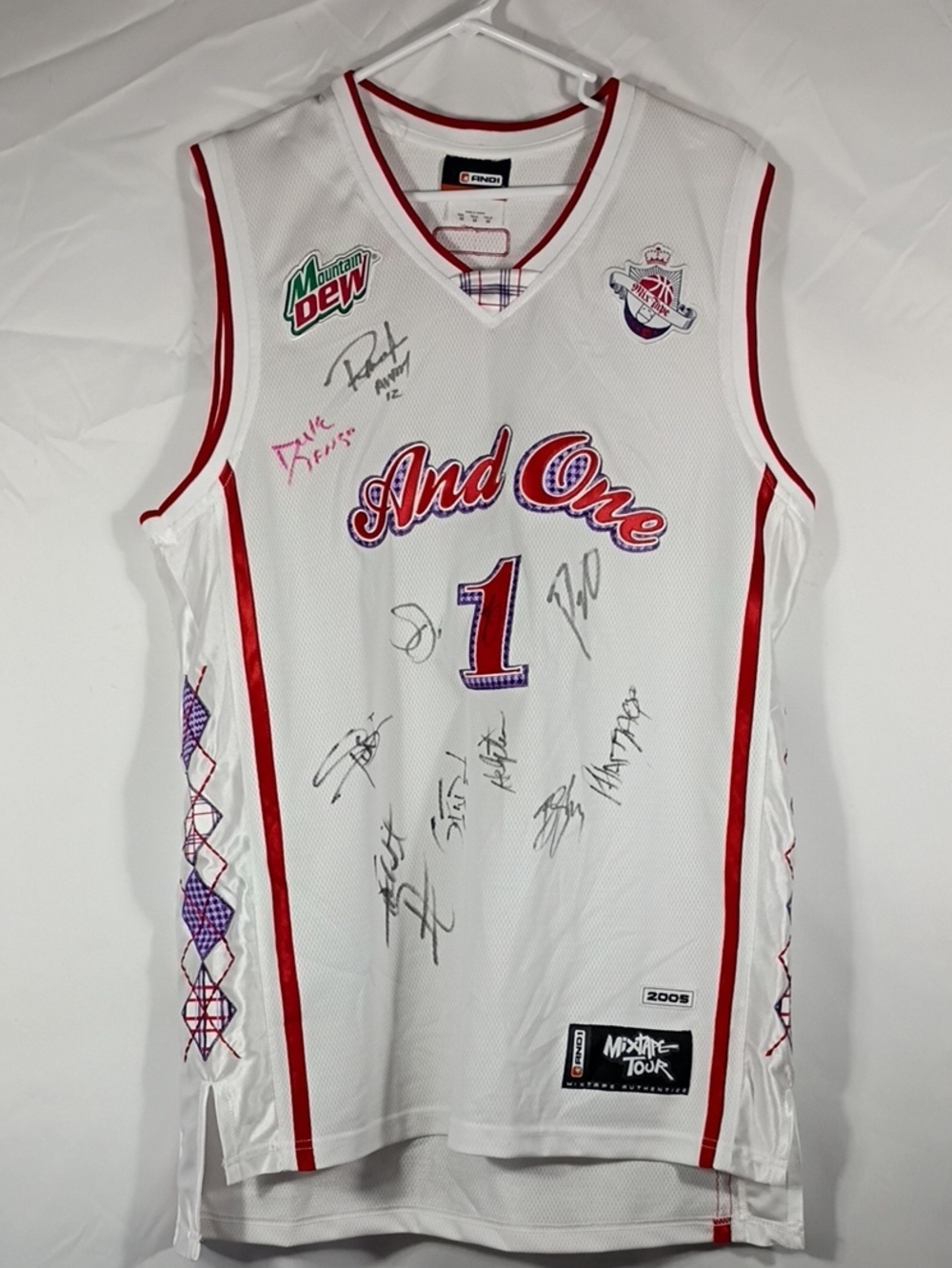RARE And1 Mixtape Tour 2005 HOT SAUCE Jersey Men Size Medium With Signatures